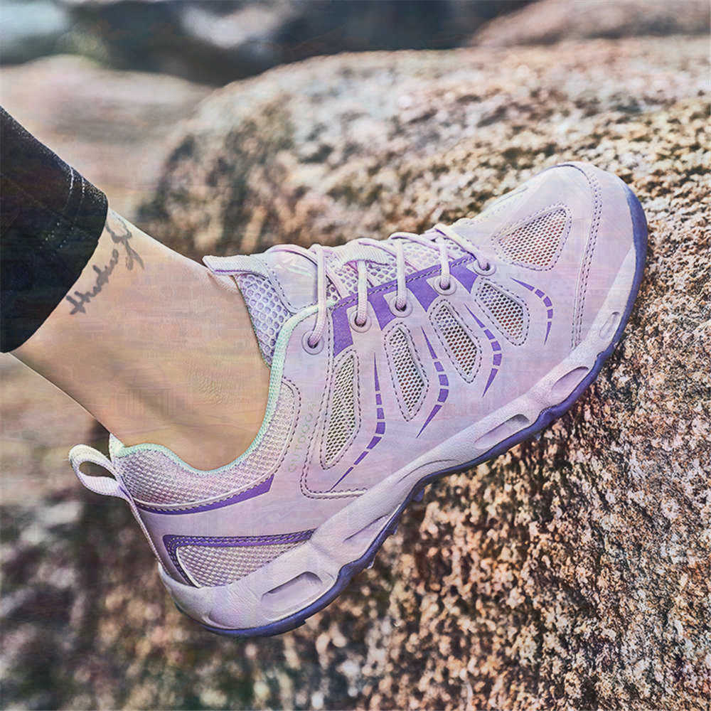 Sumer Round Tip Silver Sneaker - Unique Tech Accessories Gifts 评论和价格