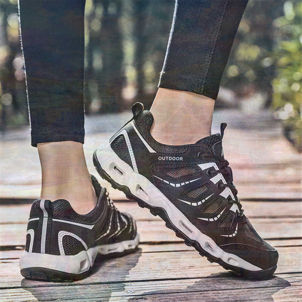 Sumer Round Tip Silver Sneaker - Unique Tech Accessories Gifts 评论和价格
