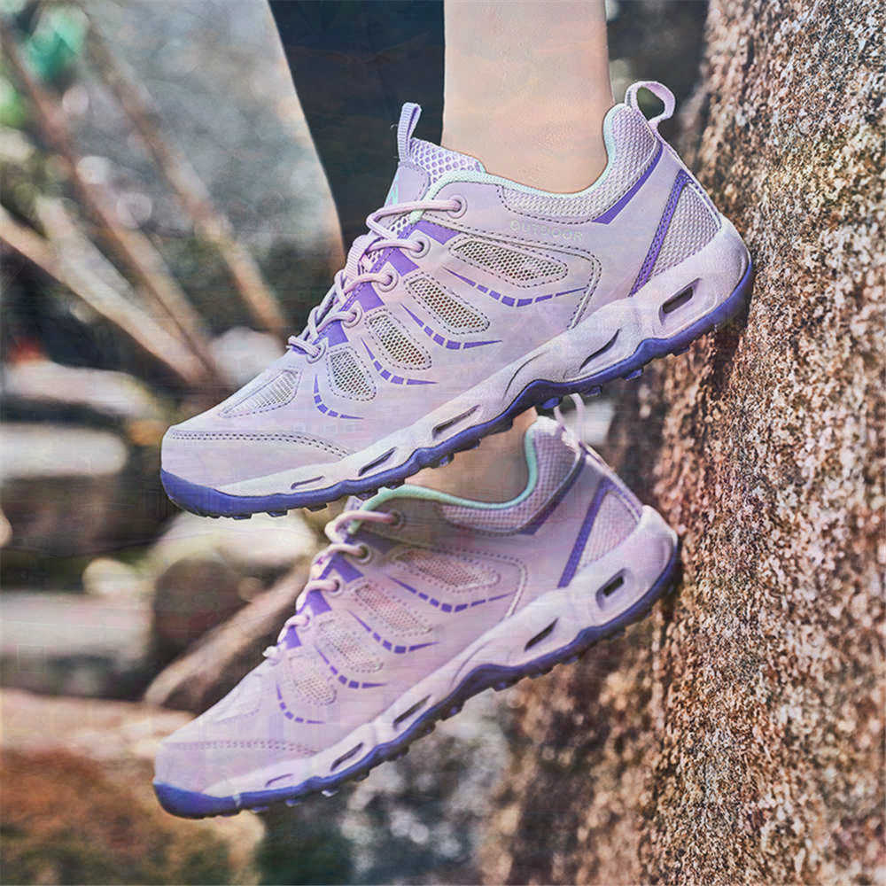 Sumer Round Tip Silver Sneaker - Unique Tech Accessories Gifts 评论和价格
